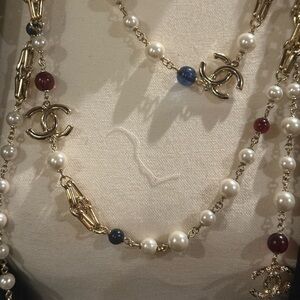 Beautiful luxury statement piece!!